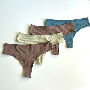 SKIMS 4X First everybody thong bundle of FOUR NWOT